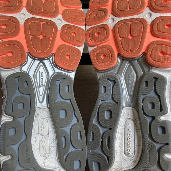 NEW BALANCE Women 940 Running Shoes - Picture 8 of 8